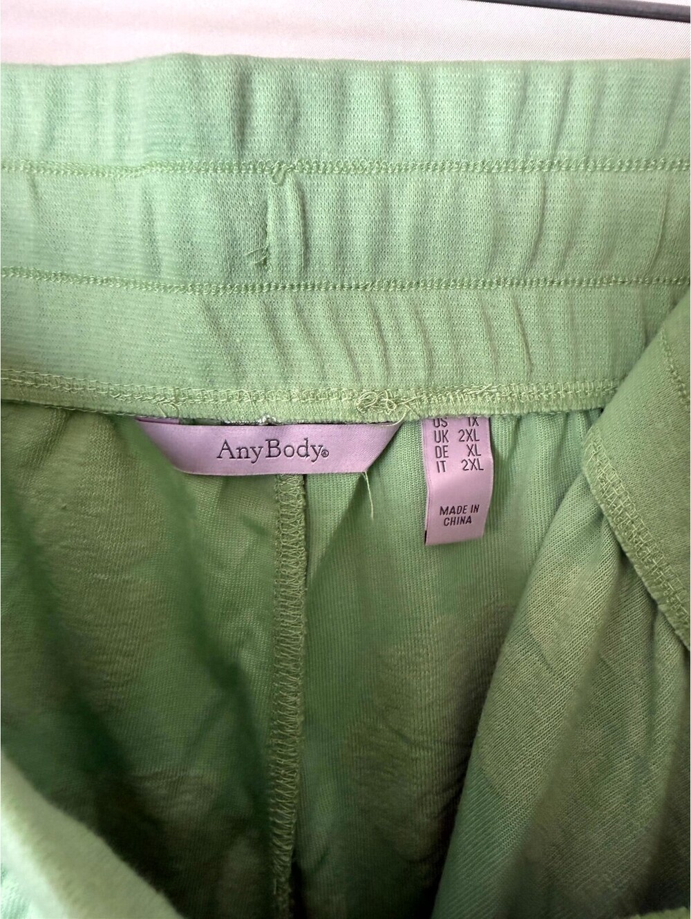AnyBody Regular Jacquard French Terry Cropped Pant Floral Meadow Green, Size 1X - Picture 5 of 10